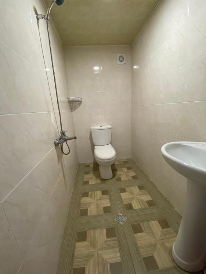 Holiday House Chkonia Hotel Batumi Bagian luar foto