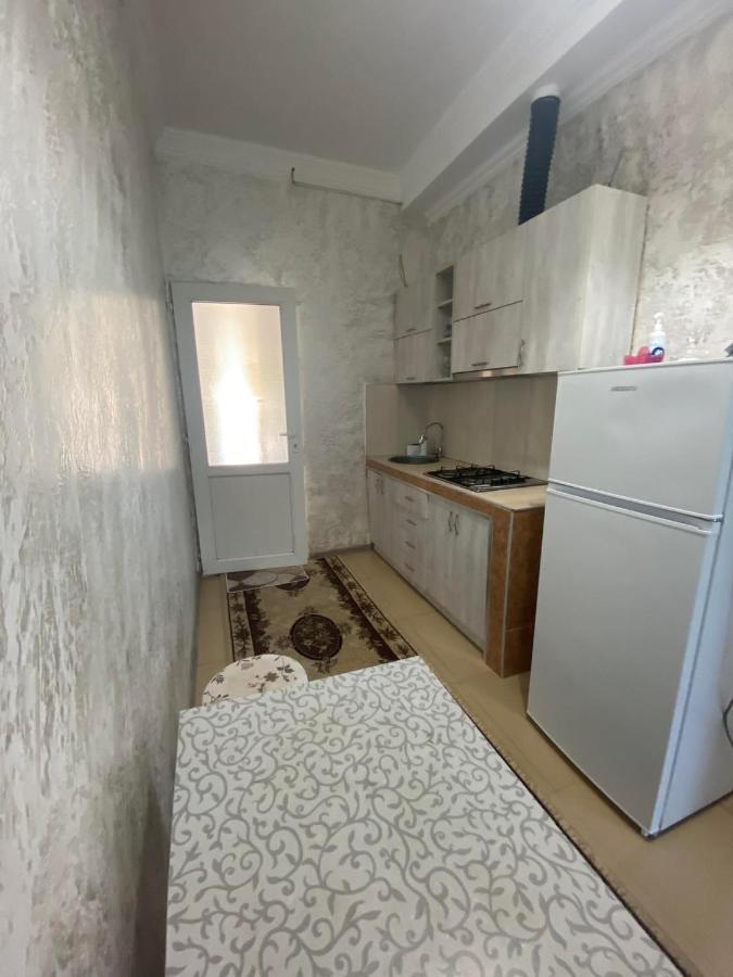 Holiday House Chkonia Hotel Batumi Bagian luar foto